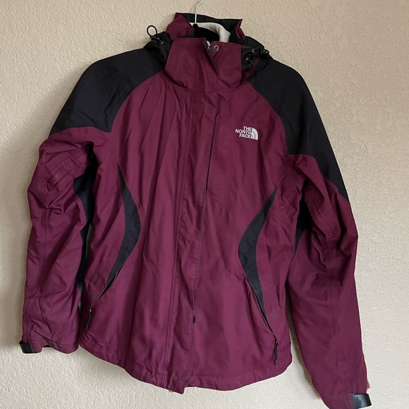 Womens Burgundymaroon 2in North Face 